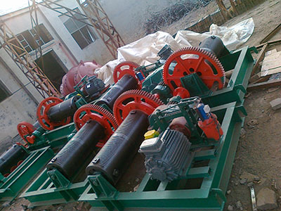 12��?y��)P(y��ng)ʽ���]�C(j��)